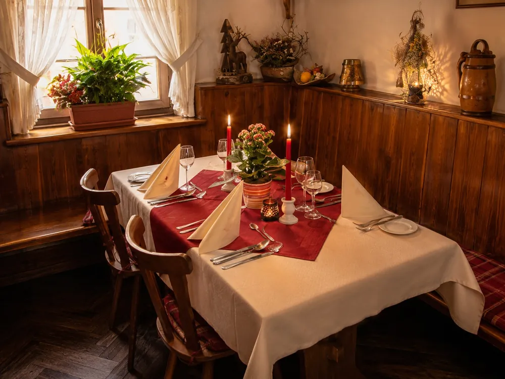 Gemütliches Nebenzimmer für Feiern